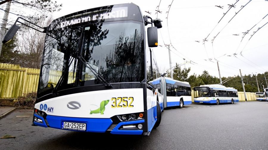 Umowa na zakup nowych trolejbusów i autobusów elektrycznych w Gdyni (fot. Kamil Złoch/gdynia.pl)