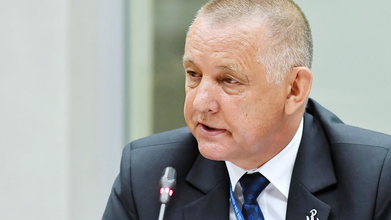 Wniosek w sprawie Banasia przekazano Marszałkowi Sejmu (fot. PAP/Piotr Nowak) Wniosek w sprawie Banasia przekazano Marszałkowi Sejmu (fot. PAP/Piotr Nowak)