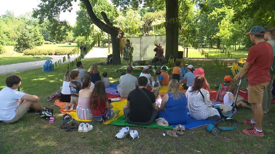  Na najmłodszych uczestników wydarzenia czekały świętojańskie opowieści (fot. TVP3 Wrocław)