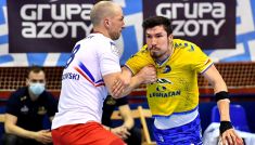Antoni Łangowski i Alex Dujshebaev (fot. PAP/Wojtek Jargiło)