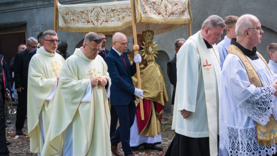 Boże Ciało, święto nakazane – procesje w Poznaniu (fot. Parafia pw. Bożego Ciała w Poznaniu/archiwum)