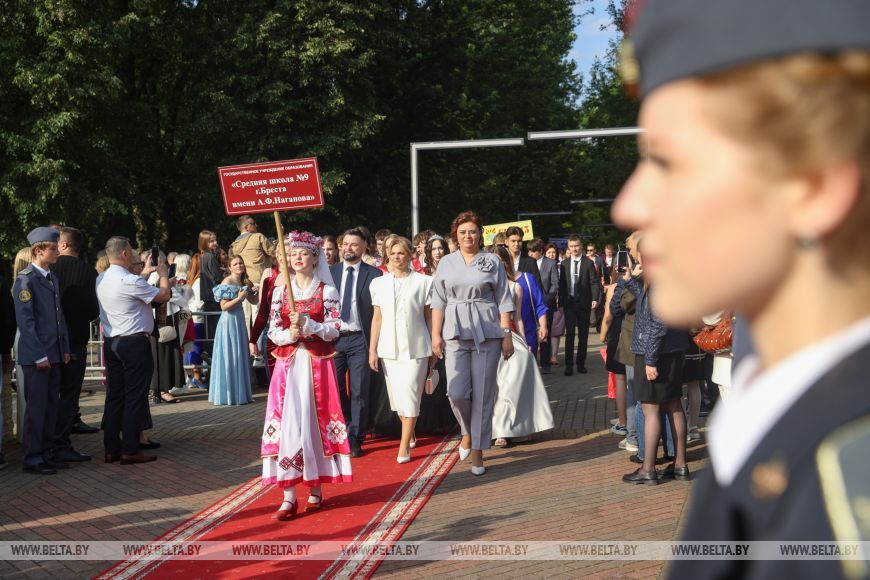 Парад выпускнікоў у Берасці. Фота: БелТА